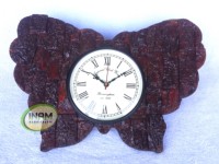 Qualité extrême en bois horloge murale à la main avec motif papillon