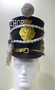 Casque Médiéval en Cuir Shaka Meilleur Article avec Rayures Blanches Et Hemet Noir - Product Image 4