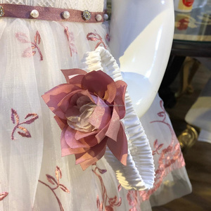 Robe élégante avec bandeau pour petite fille, tenue décorative brodée, couleur blanche, nouveau design, meilleure qualité - Product Image 4