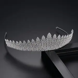 La princesa real reina boda diadema Tiara para las mujeres accesorios para el cabello corona joyería de moda regalo de navidad Bling nuevo