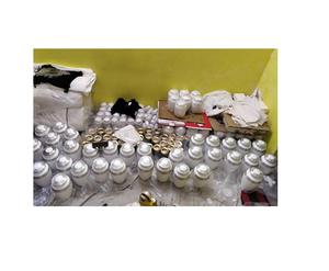 Urna de cremación para adultos de estilo americano de aluminio blanco con detalles en madera y latón de Brassworld India Funeral Supplies - Product Image 2