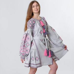 Venta caliente verano moda nuevo estilo multicolor bordado Casual relajante ajuste amarillo ucraniano Vestido corto encaje nueva llegada - Product Image 1