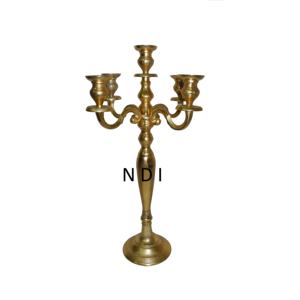 Candelabro Decorativo Grabado a Mano con Acabado en Oro, Portavelas de 5 Brazos, Centro de Mesa Decorativo - Product Image 1