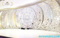 Concept de scène de mariage ouverte traditionnelle Mandap, magnifique scène de réception de mariage, scène ouverte dorée pour les mariages indiens