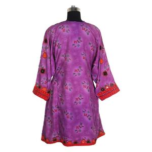 Kutchi Banjara Robe Balochi brodée à la main BDR009 Vintage Bohème du fournisseur indien Vintage Broderie faite à la main Bohème - Product Image 2