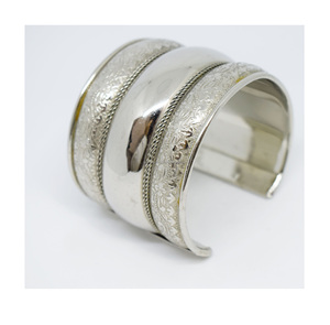 Vintage 1960 Ancient Artisan and Handcrafted Jewelry Fair Shop <b>Men</b> Textured and Hammered Kuala Lumpur wedding <b>bangle</b> <b>for</b> Women - Product Image 4