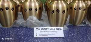 Pattes noires en laiton brossé pour la crémation des animaux de compagnie/fournitures d'enterrement d'urne, cuivworld inde - Product Image 5