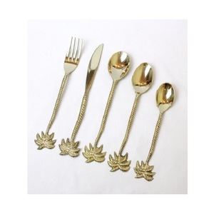 ชุดช้อนส้อมมีดทองเหลืองสีทอง ดีไซน์ใหม่ พร้อมด้ามจับลายต้นปาล์ม สำหรับใช้รับประทานอาหาร - Product Image 3