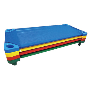 Cubrecama y Manta Apilables de Metal para Cama Infantil para Uso en el Aula - Product Image 1