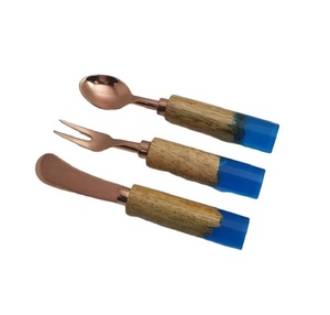 Ensemble de couverts en acier plaqué cuivre, couleur bleu, résine bleue, manche en bois craquelé - Product Image 1