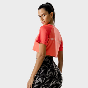 T-shirts pour femmes de conception de mode 100% coton Slim Fit Crop Top en vrac - Product Image 3