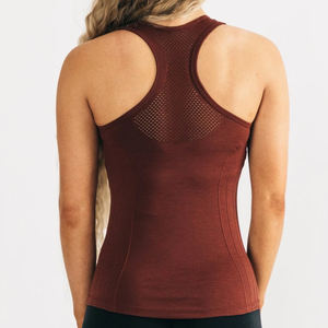Débardeur personnalisé de yoga actif pour femmes Gilet de fitness d'entraînement de gym de style sport tendance Stringer en tissu tricoté - Product Image 3