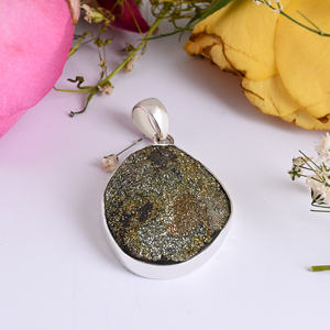 Colgante de plata de ley 925 con diseño de pirita rusa, colgante hecho a mano con piedras preciosas naturales - Product Image 4