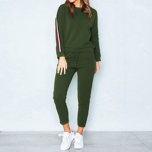 Conjunto de Sudadera con capucha de lana para mujer, chándal de lana de invierno, conjunto de 2 piezas, top corto, sudadera de gran tamaño - Product Image 2