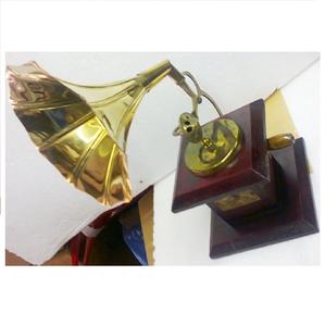 Gramófono de latón con espejo brillante, artesano, Vintage, indio, con caja cuadrada de madera, barato, disponible con fabricante indio - Product Image 2