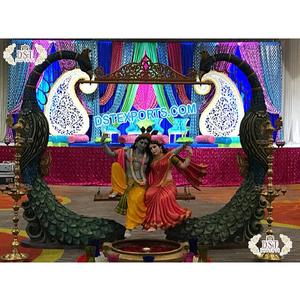 Décor de mariage gujarati, statues de hall d'entrée, thème paon, Graba Garba, nuit classique, accessoires d'entrée de mariage en fibre de verre - Product Image 1