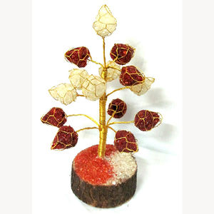 Arbre de pierre roulé en agate rouge et cristal Arbre de pierres précieuses de guérison Feng Shui - Product Image 1