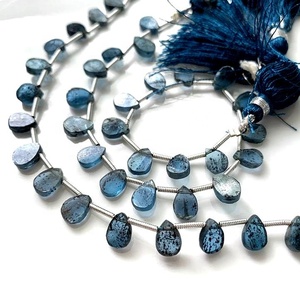 Cuentas de pera sueltas facetadas de cianita azul índigo sin tratar al por mayor para la fabricación de joyas de piedra natural - Product Image 4