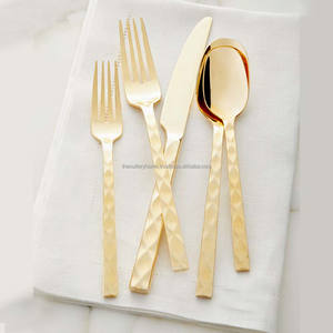 Juego de cuchara y tenedor de acero inoxidable dorado con diseño de extremo de cara de serpiente en relieve de latón mango hecho a mano - Product Image 5