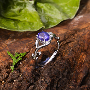 แหวนเงินสเตอร์ลิงขนาด2.8กรัมทำจากพลอยแทนซาไนต์สีฟ้า92.5ตัดทรงวงรีที่สมบูรณ์แบบสำหรับงานเลี้ยงวันเกิด - Product Image 2
