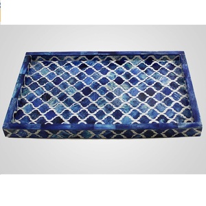 Plateau de service rectangulaire de luxe Replicartz en os bleu incrusté | Organisateur de table basse décoratif fait main pour la décoration intérieure - Product Image 1