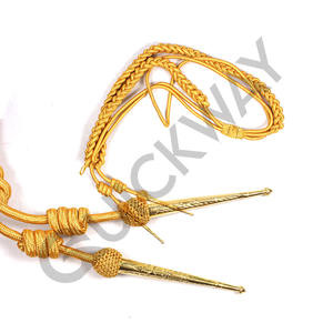 ชุดยูนิฟอร์มสีทองและเครื่องประดับโลหะสองชิ้น - Product Image 1