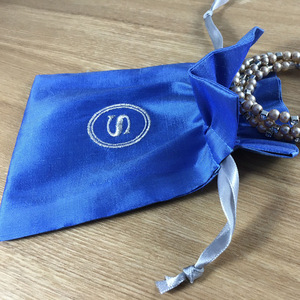 กระเป๋าหูรูดผ้าลินินแฟชั่นวินเทจสีดำล้วนสไตล์ผู้หญิงและชุดเดรส - Product Image 3