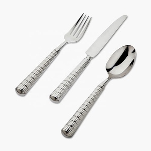 Juego de Cubiertos de Lujo con Diseño Real, Juego de Cubiertos de Acero Inoxidable con Diseño de Cuadros Plateados - Product Image 4