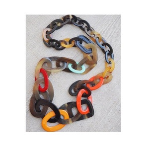 ชุดเครื่องประดับแบบโซ่ลายศาสนาสำหรับผู้หญิง สไตล์คลาสสิกแบบแตร ผลิตโดยผู้ผลิตและผู้ส่งออก เหมาะสำหรับงานแต่งงาน งานหมั้น งานเลี้ยง และเป็นของขวัญ - Product Image 1