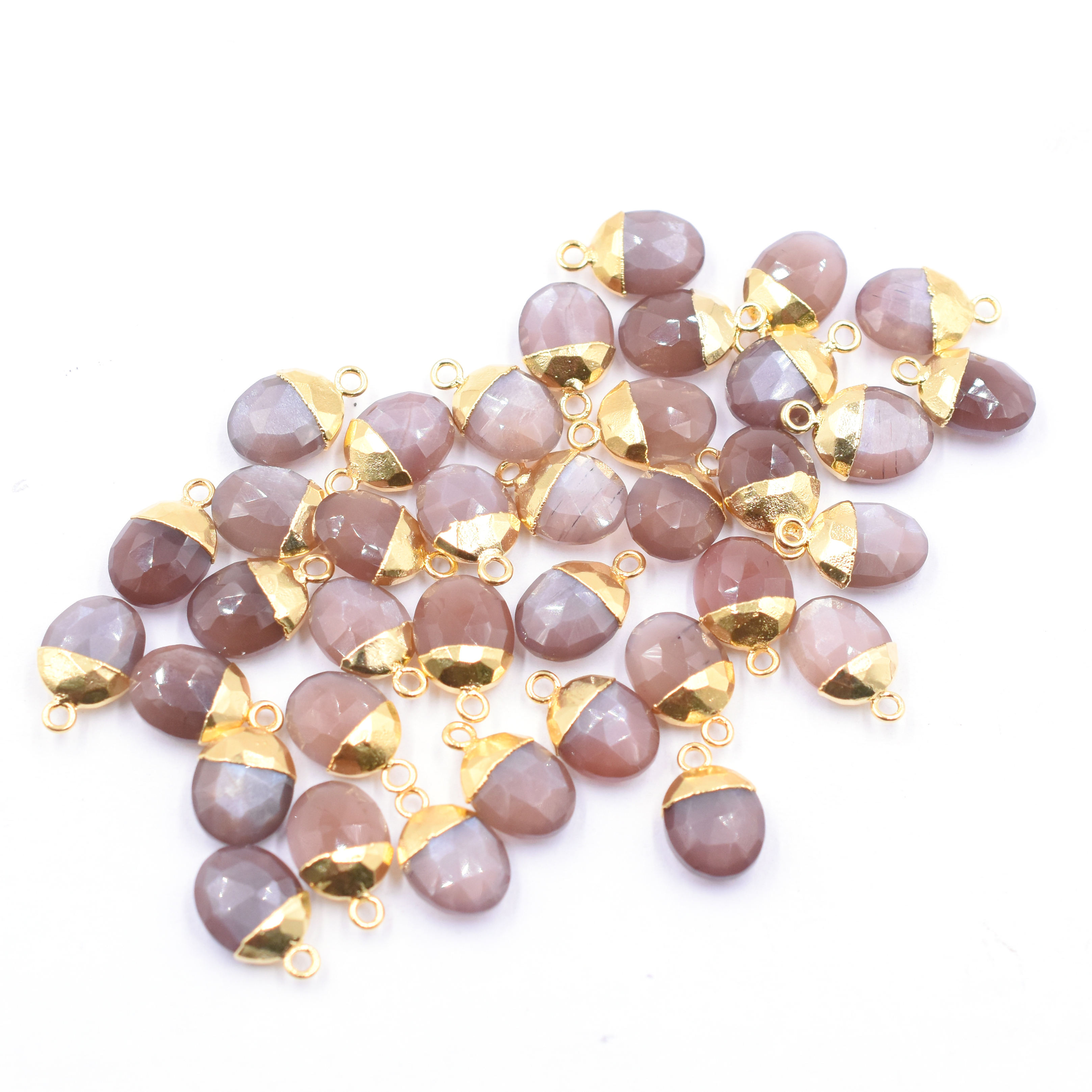 สีน้ำตาล