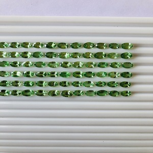 หินอัญมณีสีเขียวธรรมชาติเกรด savorite ได้รับการรับรองว่า IGI พลอยทรงรีตัดแบบหลวม - Product Image 3