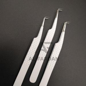 Pinzas de extensión de pestañas delgadas de 90 grados con logotipo personalizado Agarre de diamante de acero inoxidable sólido Acabado en blanco mate Volumen de pestañas - Product Image 6