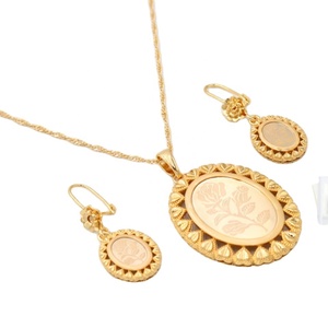 gold locket set designs 