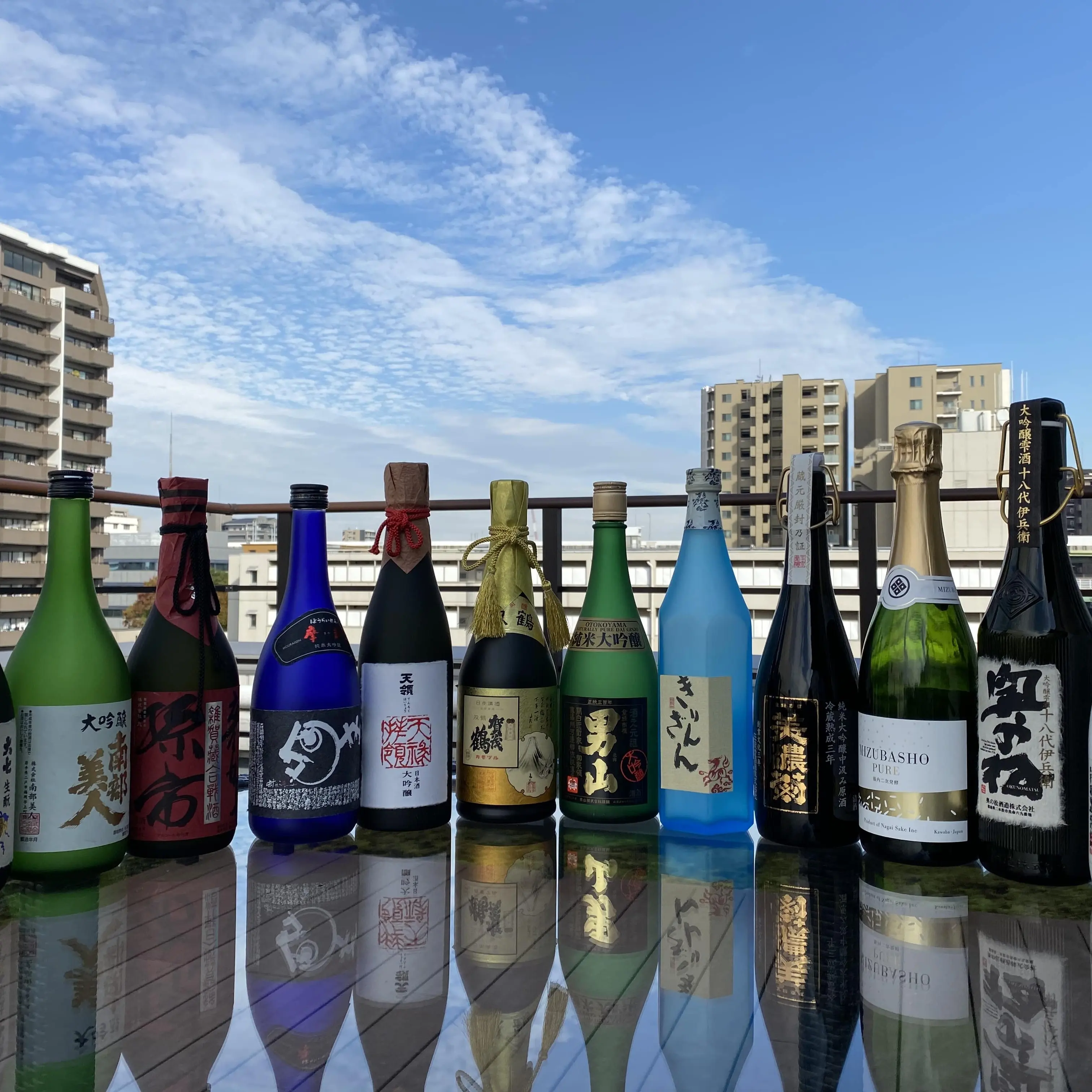 Ароматизированное японское сакэ, бутилированное рисовое вино для импортеров ликеров