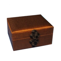 Boîte cadeau originale en soie thaïlandaise pour chocolats et bonbons Utilisation industrielle élégante