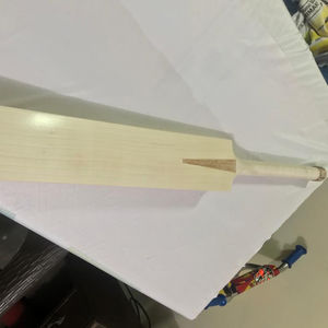 Bate de críquet de madera de sauce inglés de primera calidad, marca pakistaní, hecho a mano, empaque premium - Product Image 3