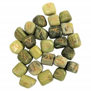 Increíble juego de runas Serpentinas de cristales curativos naturales de la mejor calidad, venta al por mayor, juego de Runas de piedra pulida - Product Image 1