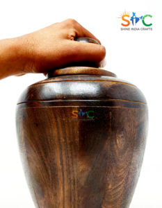 Wholesale European design Hand Turned Cremation <b>Urns</b> for <b>Ashes</b> - Product Image 3