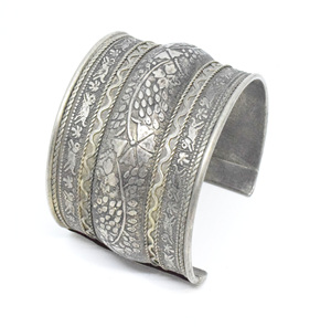 Gold Big Cuff <b>Bracelet</b> Metal Crafts Necklace Jewellery Ladies <b>Bracelet</b> & Bangles From Tradnary <b>healing</b> kada for women cuff - Product Image 3