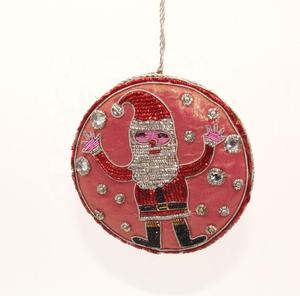 Adorno de árbol de Navidad con forma de Papá Noel de alta calidad, accesorio decorativo étnico hecho a mano en rojo Premium a precio Premium - Product Image 1