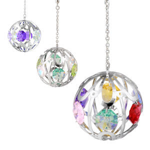 Ornement de Noël en forme de boule de fer scintillante de luxe Crystocraft, 4,5x9,7 cm, léger, design en relief, brillant - Product Image 1