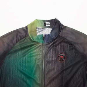 เสื้อจักรยานแขนสั้นรุ่นใหม่ของ Formula1 Industries น้ำหนักเบา ไร้ตะเข็บ ระบายอากาศได้ดี ป้องกันรังสียูวี แห้งเร็ว ไซส์ใหญ่ สำหรับทุกเพศ - Product Image 3