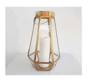 Bon design fantaisie lanterne à bougie décorative en métal et en verre exportateur de gros design fait main décoratif en métal et en verre - Product Image 1