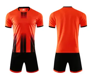 Özelleştirilmiş boş baskı tasarım yeni stil spor gençlik retro futbol forması üniforma set futbol takımları futbol forması