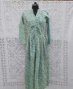 ชุดเดรสผ้าฝ้ายพิมพ์ลายบล็อกขายส่ง ดีไซน์เสื้อเชิ้ตติดกระดุม ตัดเย็บแบบจีบระบายทรงเอไลน์ ชุดเดรสยาวลำลอง เสื้อผ้าผู้หญิง - Product Image 4