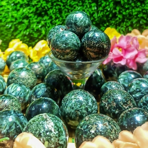 Pierres précieuses Seraphinite boule de sphères naturelles cristal de guérison Quartz de haute qualité prix de gros en vrac 7 Chakra pierre précieuse - Product Image 5