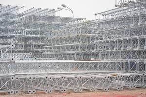 Vietnam cuatro patas de acero Gsm Lte de telecomunicaciones Bts antena torre de comunicación mástil equipos eléctricos suministros - Product Image 3