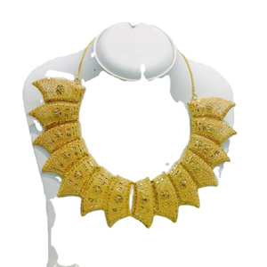 Fabricante India exportó 18 quilates Estilo Vintage corazón encanto pulsera aleación de oro joyería nuevo diseño para bodas con - Product Image 1