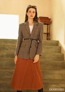 Chaqueta de botón de alta calidad de corte Regular Formal para mujer - Product Image 2