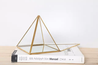 Présentoir de table pyramidal pour boucles d'oreilles et colliers, boîte en verre, design classique américain, écologique, en métal durable, pour décoration intérieure de style ancien